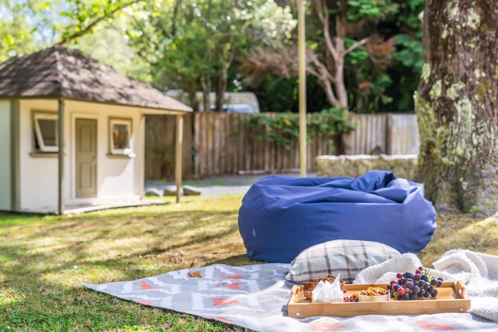 Pinehaven Cottage Upper Hutt Exterior photo